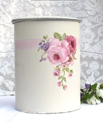 Hand Painted - Vintage Peg Tidy Floral - Postage is included Australia wide